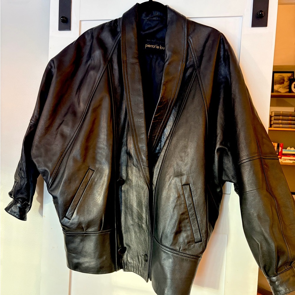 Vintage 1980s leather Pierrot le Loup Paris Women's Black Bomber Jacket!!!
